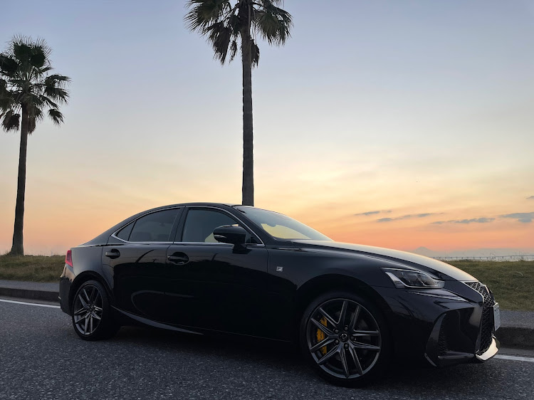 ISの#千葉フォルニア・21歳オーナー・大学生オーナー・is・LEXUSに関するカスタム事例の投稿画像1枚目