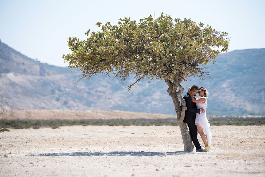 Fotografo di matrimoni Ioannis Ntaras (ntarasioannis). Foto del 29 dicembre 2016