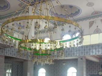 T.C. Esenyurt Müftülüğü Kıraç Yunus Emre Camii