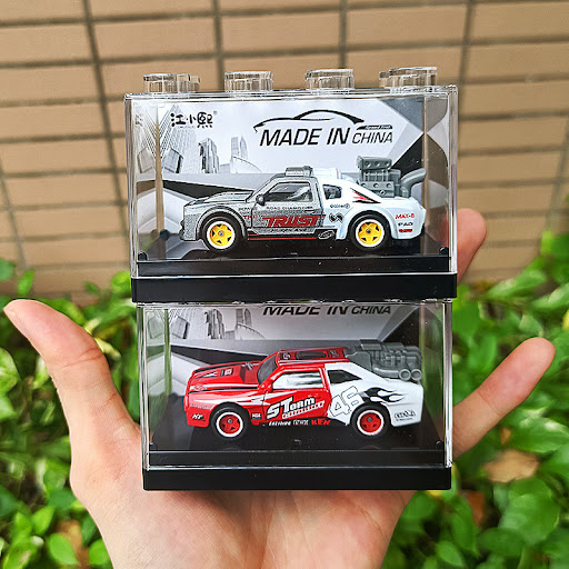 Title 7, Alloy Car Model Toy Boy Durable and detailed to...