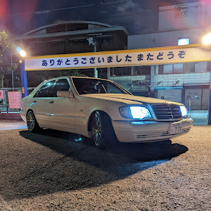 Sクラスセダン W140