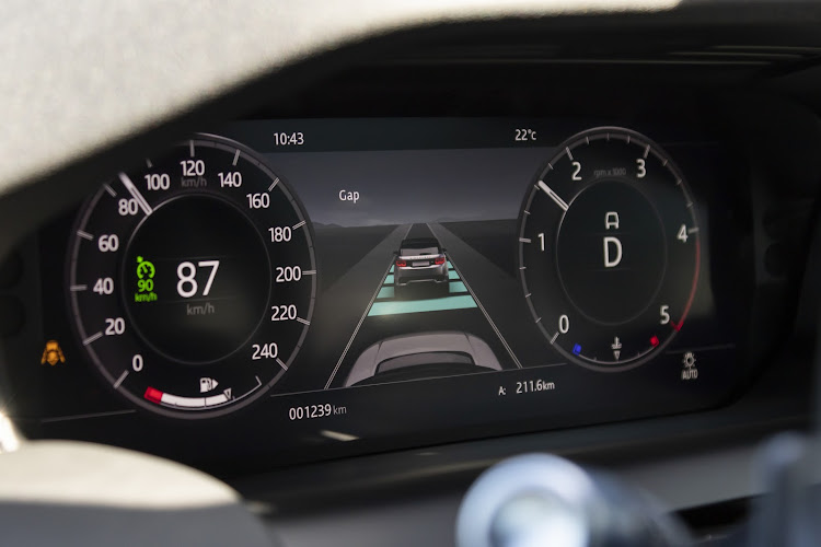 The TFT instrument cluster is crisp and easy to read.