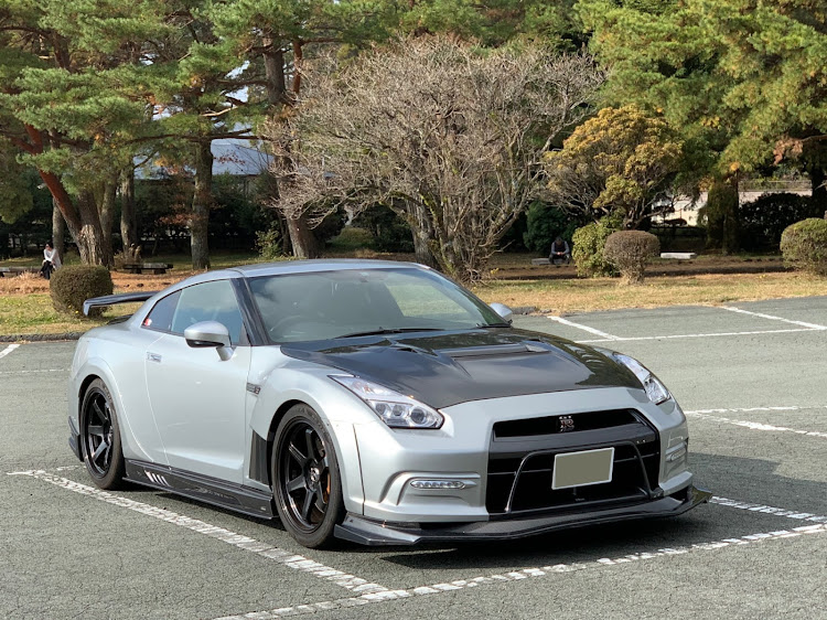NISSAN GT-Rの盆栽カー・ドライブに関するカスタム事例の投稿画像1枚目