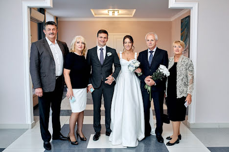 Fotógrafo de casamento Gera Urnev (urnev). Foto de 19 de setembro 2020