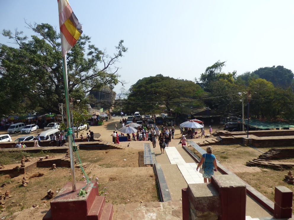 MINGUN PAGODA (PAHTODAWYI)