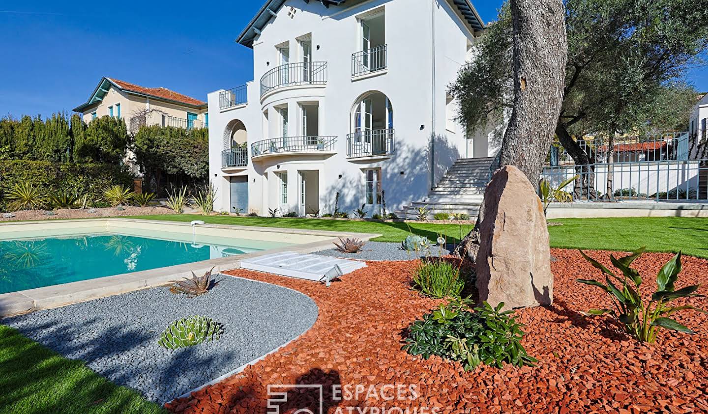 House with pool and terrace Saint-Raphaël