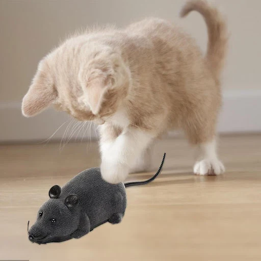 Robot Mouse Cat Toys RC Mouse Cat Toys Battery Powered Toys Mimic Real Prey Four Way Wireless Remote Control Electric Mo