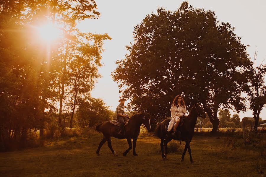 Fotografo di matrimoni Paulina Wylecioł (piekninieznajomi). Foto del 11 settembre 2021