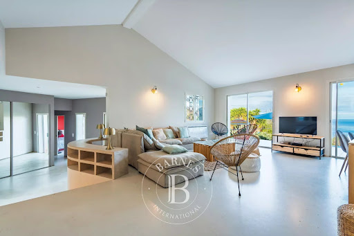 Maison avec piscine 3