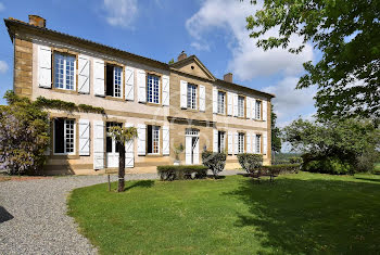 château à Marciac (32)