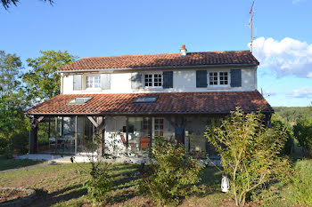 maison à Oyré (86)