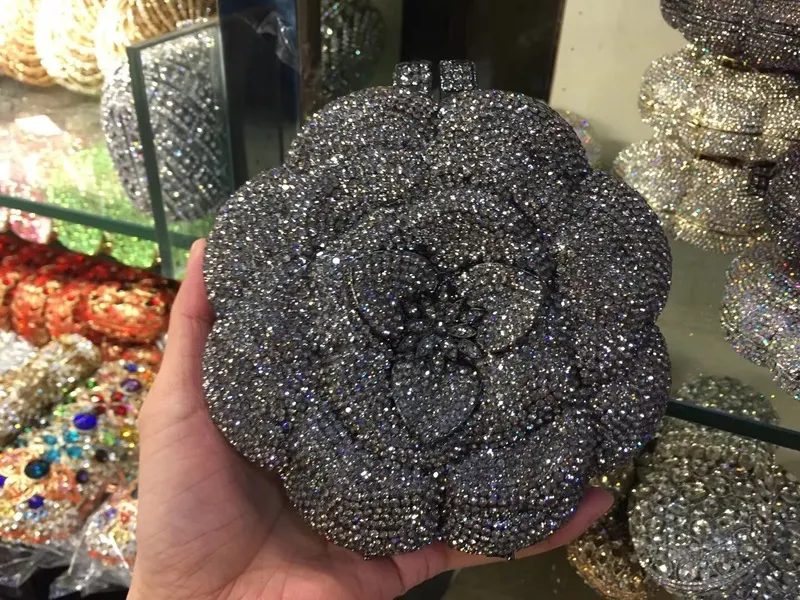 Title 15, Bolsa Feminina de Jantar Diária em Metal Rosa —...