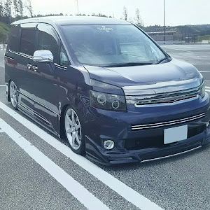 ヴォクシー ZRR70W