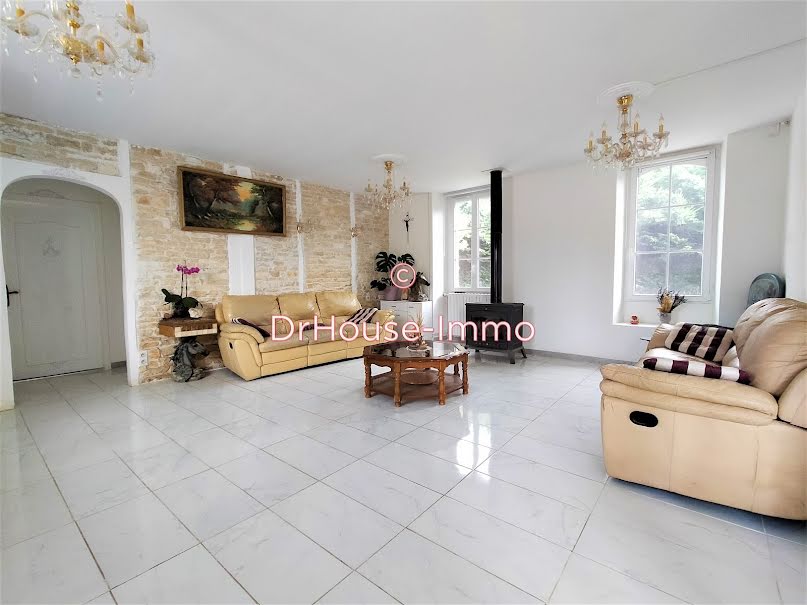 Vente maison 7 pièces 269 m² à Romagne (86700), 312 750 €