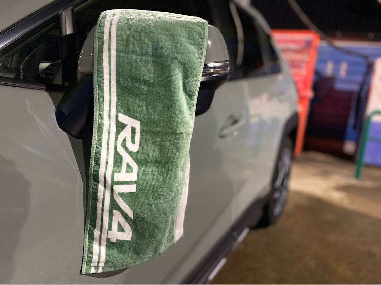 RAV4の初洗車・adventure・jaos・やりたいことがいっぱいに関するカスタム事例の投稿画像4枚目
