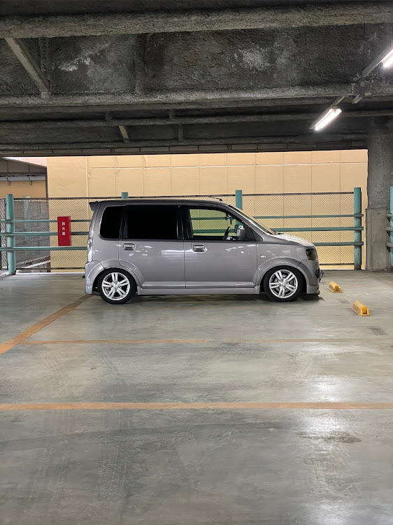 eKスポーツの車高調整・ノーサスびよりに関するカスタム事例の投稿画像2枚目