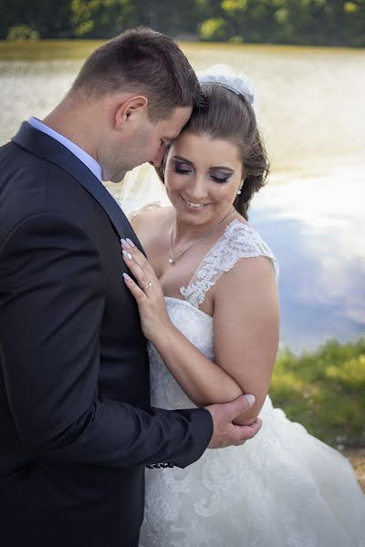 Wedding photographer Dániel Sziszik (sziszikzs). Photo of 20 June 2019