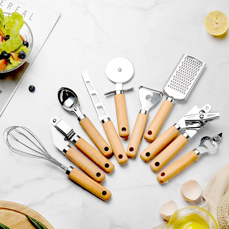 Kit de ferramentas de cozinha para confeitaria com cabo de madeira, ideal para assar bolos, biscoitos e mais, de forma prática.