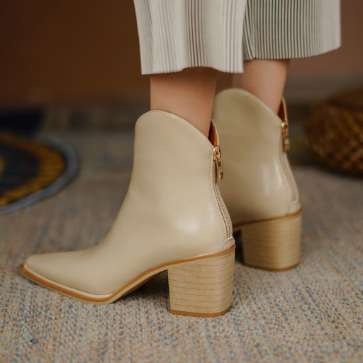 Title 3, New Womens Thick Heel Low Boots. Everyday comf...