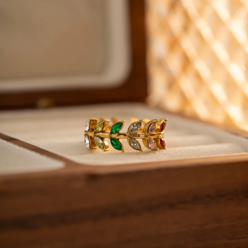 Europees en Amerikaans ingelegde zirkoon bladeren open ring. Elegante damesring, perfect voor dagelijks gebruik of speciale gelegenheden.