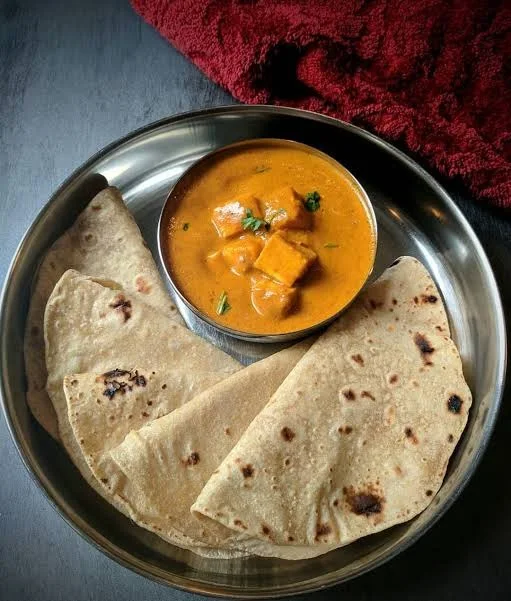 Paneer Masala With 4 Chapati