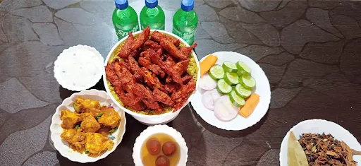 Special Boneless Chicken Biryani Party Pack [Serves 3-4]