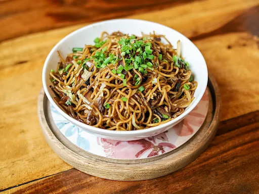 Wok Tossed Shiitake Mushroom Noodles Veg