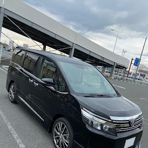 ヴォクシー ZRR80G