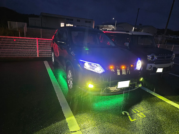 エクストレイルの中華パーツ・新しいスマホの初夜間に関するカスタム事例の投稿画像2枚目