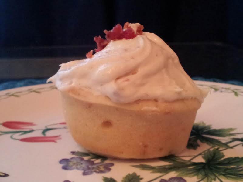 Pancake Cupcakes With Maple Bacon Buttercream Frosting