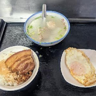 山河魯肉飯