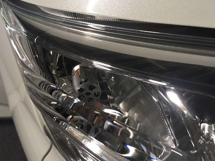 トールカスタムのLEDウインカーに交換・らーめん花月嵐・オールLED化・洗車・GIGAに関するカスタム事例の投稿画像5枚目