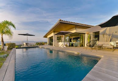 Seaside villa with pool 3