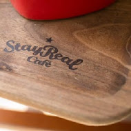 StayReal Café