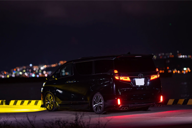 ヴェルファイアの夜景🌃コラボ・二刀流・久しぶりの投稿ですに関するカスタム事例の投稿画像6枚目