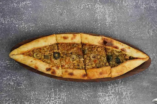 Zaatar Tavuk Pide