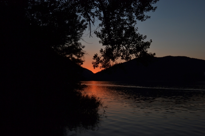 Tramonto sul lago di MARCO MONTORI 