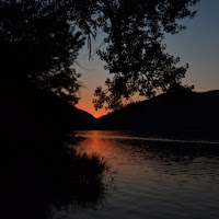 Tramonto sul lago di 