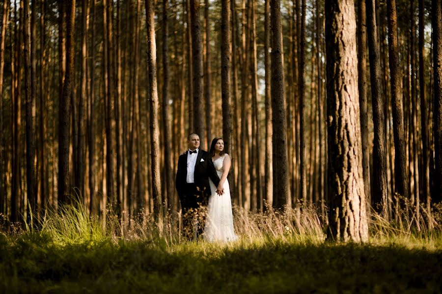 Wedding photographer Wojtek Hnat (wojtekhnat). Photo of 6 July 2019