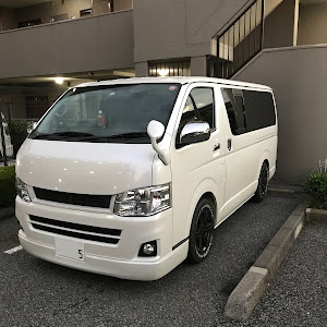 ハイエースバン TRH200V