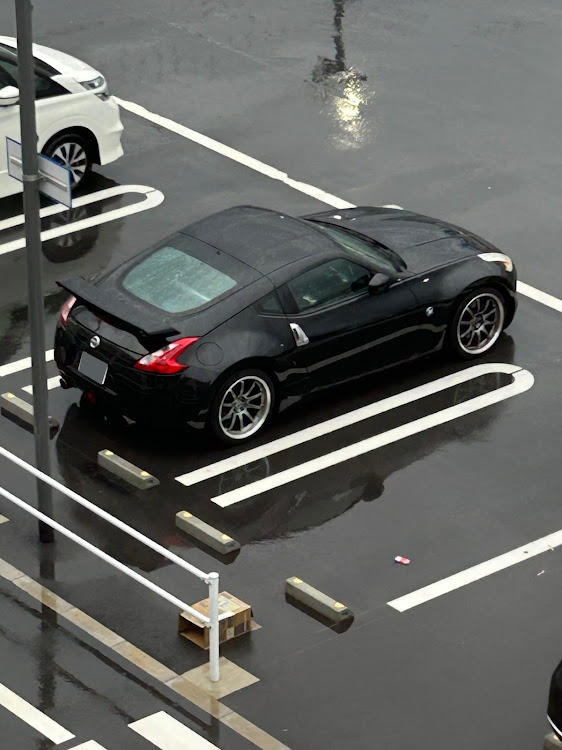 フェアレディZのまったり・ともだちほちい・z34・ドライブに関するカスタム事例の投稿画像1枚目
