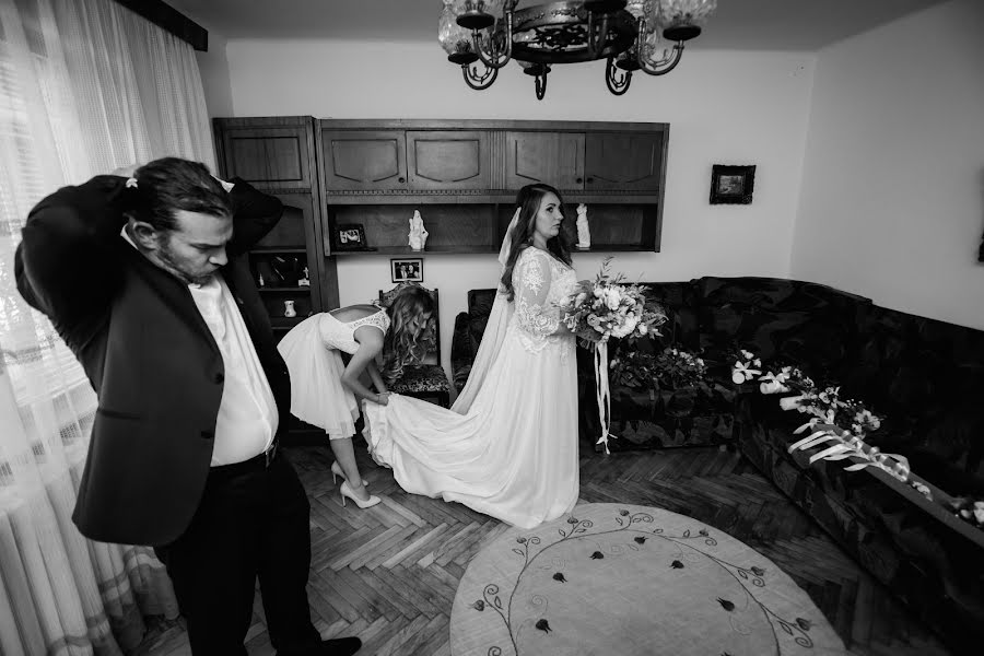 Fotografo di matrimoni Dan Alexa (danalexa). Foto del 28 aprile 2017