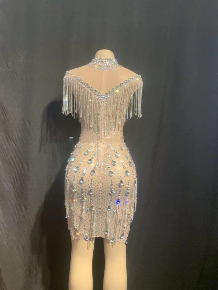 Robe de soirée formelle élégante pour femmes Style Club Soyez fabuleuse lors de vos soirées, design sophistiqué, coupe flatteuse.