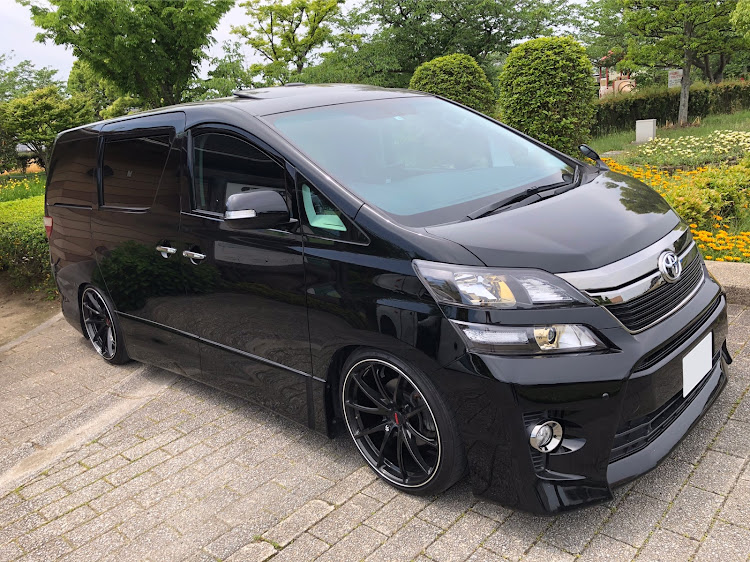 ヴェルファイアの免許の更新・天気がスッキリしません・洗車したい・愛媛県免許センターに関するカスタム事例の投稿画像1枚目