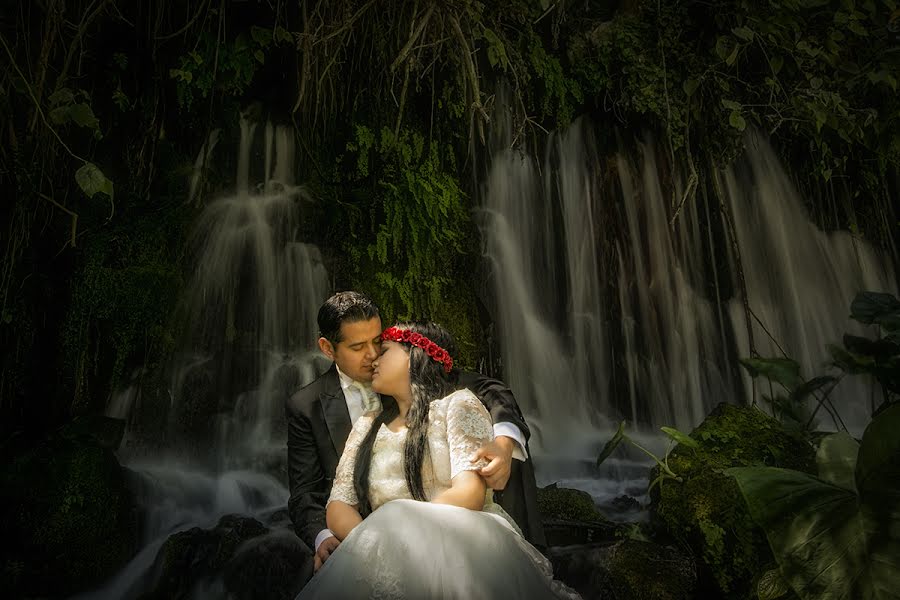 Fotógrafo de casamento Luis Chávez (chvez). Foto de 12 de maio 2017