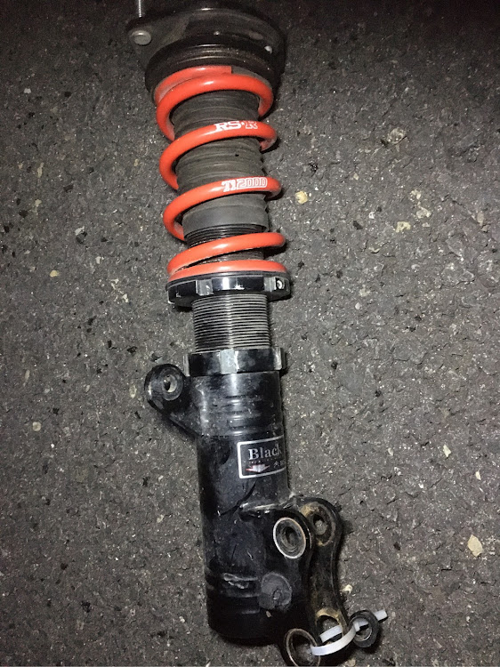 ムーヴカスタムのDIY・青空整備・車高調整・ホイール交換に関するカスタム事例の投稿画像2枚目