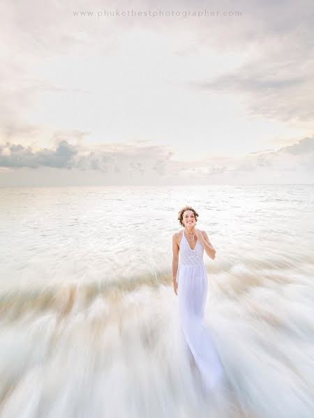 Fotografer pernikahan Panuphon Aekudompong (phuketbestphoto). Foto tanggal 2 Juli 2020