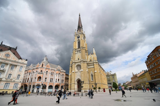 Dveri Vojvodina: LSV radi na odvajanju Vojvodine od Srbije