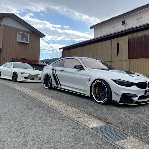 M4 クーペ F82