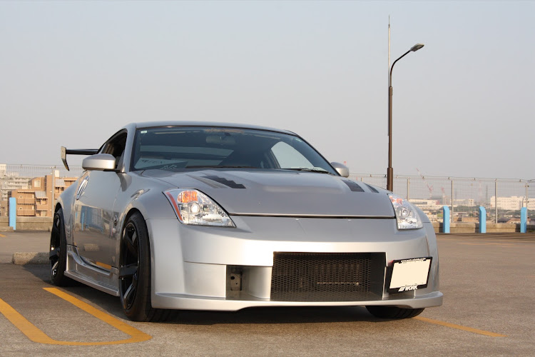 フェアレディZの愛車の差し色・Z33・Msportsに関するカスタム事例の投稿画像1枚目